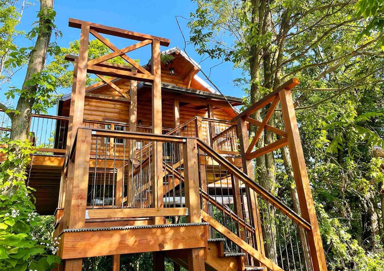 Cricket Hill Treehouse By Amish Country Lodging Millersburg Esterno foto
